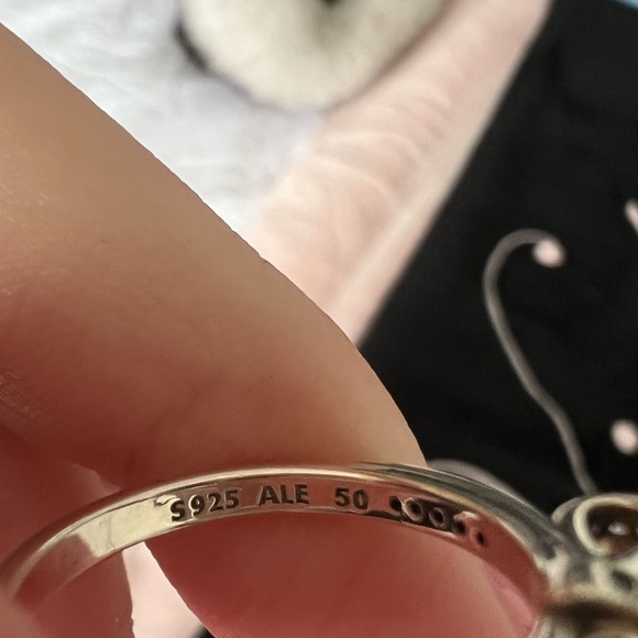 Bow shaped PANDORA ring!!! 💍 - Picture 4 of 4